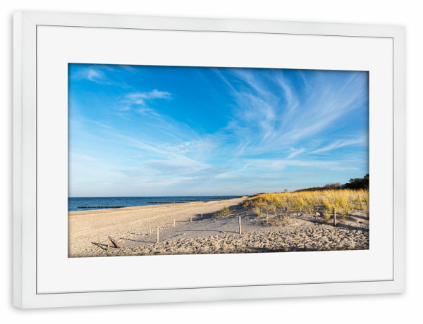Poster mit Rahmen weiß "Wolken, Düne, Strand, Ostsee" artboxONE - Natur,Reise,Reise / Strand und Meer
