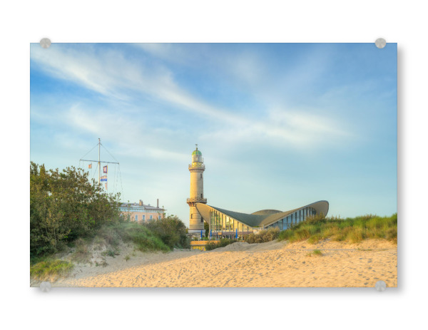 Acrylglasbild "Teepott und Leuchtturm Warnemünde" artboxONE - Reise,Architektur,Reise / Strand und Meer
