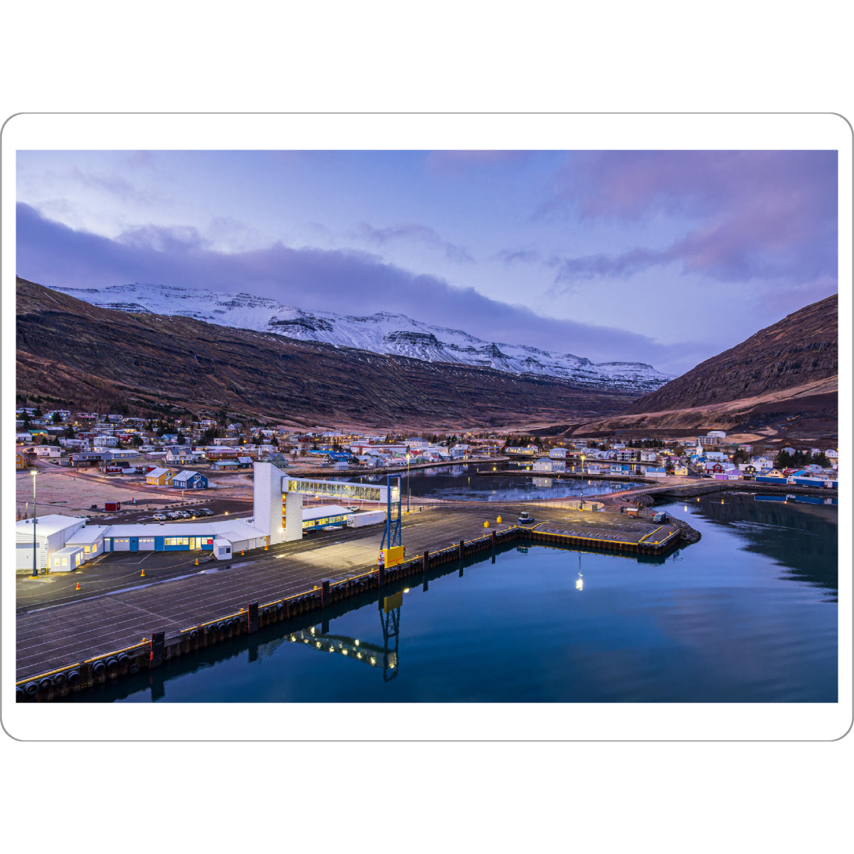 Tischset "Seyðisfjörður in Island" artboxONE - Natur,Reise,Architektur,Reise / Strand und Meer,Reise / Länder
