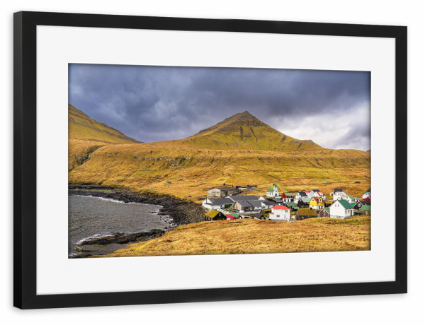 Poster mit Rahmen schwarz "Gjógv auf der Insel Eysturoy" artboxONE - Natur,Reise,Architektur,Reise / Strand und Meer,Reise / Länder