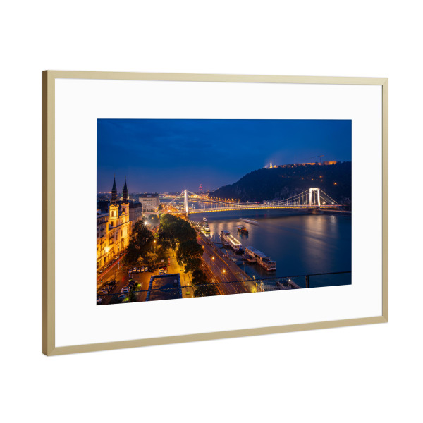 Poster mit Rahmen Gold "Die Elisabethbrücke" artboxONE - Reise,Architektur,Städte / Budapest - Budapest,Ungarn,Donau,Elisabethbrücke,Brücke,Buda,Pest