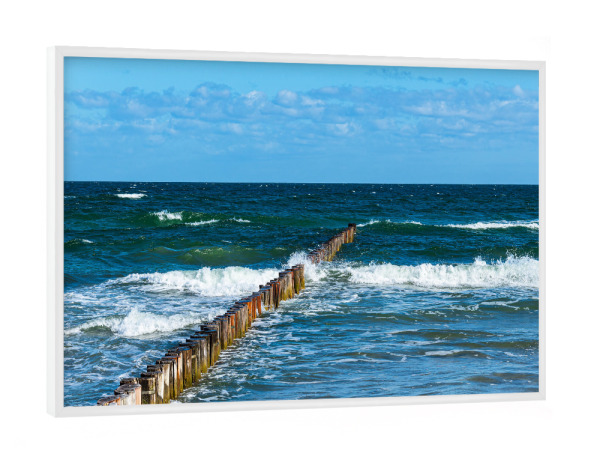Poster mit weißem Rahmen "Buhnen und Wellen" artboxONE - Natur,Reise,Reise / Strand und Meer