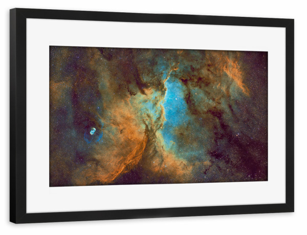 Poster mit Rahmen schwarz "The Great Wall of Ara" artboxONE - Natur - Ngc 6188,Drachen,Astro,Astronomie,Astrofotografie,Weltall,Universum,Sterne