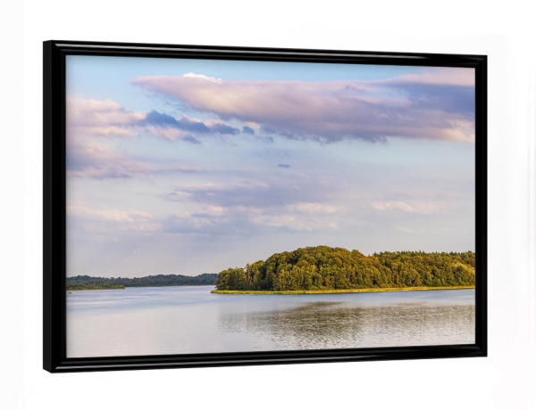 Poster mit schwarzem Rahmen "See, Wolken, Wald" artboxONE - Natur,Reise