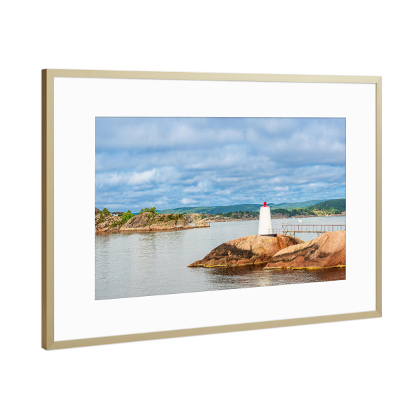 Poster mit Rahmen Gold "Kapelløya Leuchtfeuer" artboxONE - Natur,Reise,Architektur,Reise / Strand und Meer,Reise / Länder