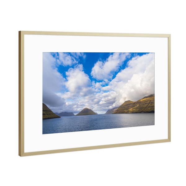 Poster mit Rahmen Gold "Wolken, Klippen, Atlantik" artboxONE - Natur,Reise,Reise / Strand und Meer,Reise / Länder