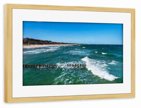 Poster mit Rahmen kiefer "Buhnen, Wellen, Strand" artboxONE - Natur,Reise,Reise / Strand und Meer