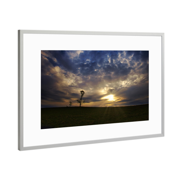 Poster mit Rahmen Silber "Wolkenstimmung im Herbst" artboxONE - Natur