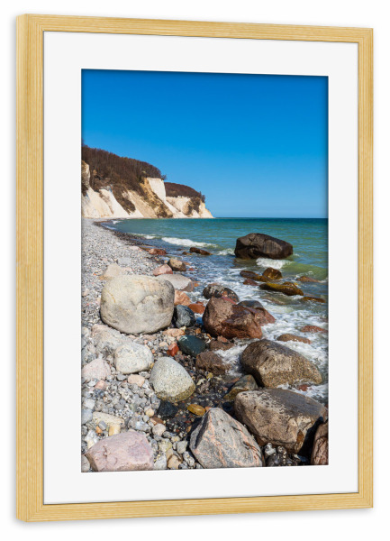 Poster mit Rahmen kiefer "Findlinge und Kreidefelsen" artboxONE - Natur,Reise,Reise / Strand und Meer