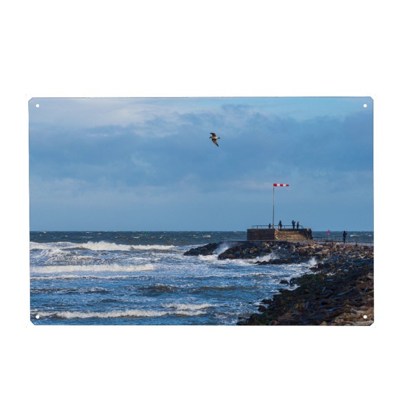 Metall Poster "Windsack und Mole" artboxONE - Natur,Reise,Architektur,Reise / Strand und Meer