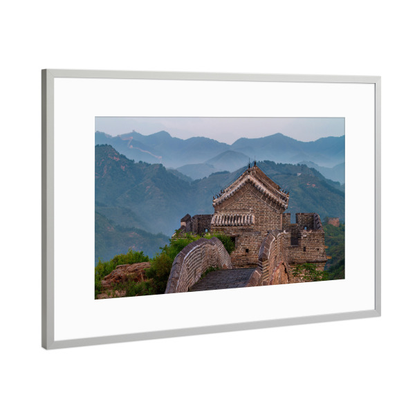 Poster mit Rahmen Silber "Wachturm der Großen Mauer" artboxONE - Natur,Architektur,Reise / Asien