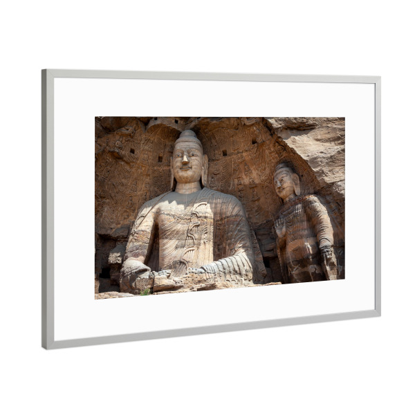 Poster mit Rahmen Silber "Die Buddhas der Yungang Grotten" artboxONE - Reise / Länder