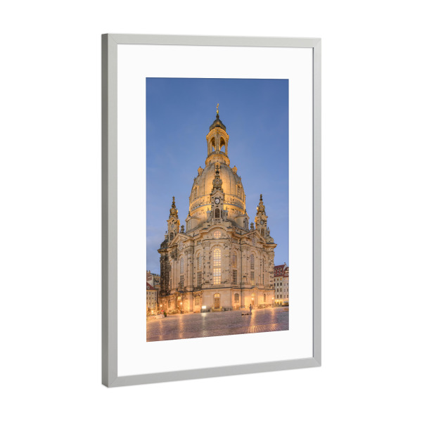 Poster mit Rahmen Silber "Frauenkirche in Dresden am Abend" artboxONE - Reise,Architektur,Städte / Dresden