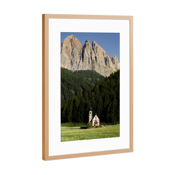 Poster mit Rahmen Kupfer "Kirche in den Bergen" artboxONE - Natur,Reise - Berge,Natur,Naturfotografie,Reise