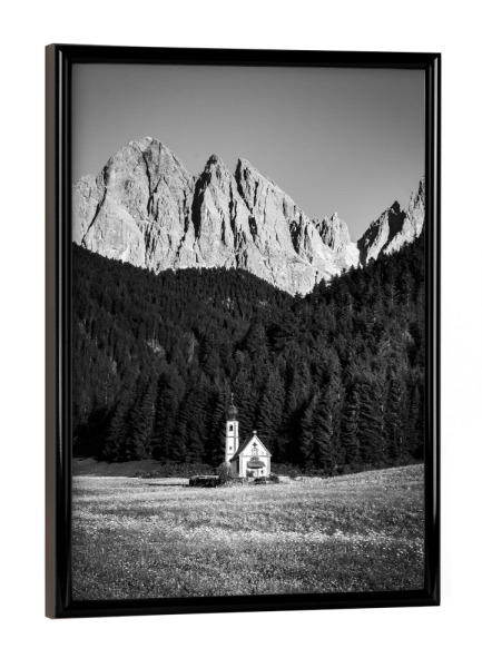 Poster mit schwarzem Rahmen "Bergkirche" artboxONE - Natur,Reise - Natur,Naturfotografie,Berge