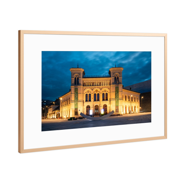 Poster mit Rahmen Kupfer "Nobel-Friedenszentrum Oslo" artboxONE - Städte,Reise,Architektur - Norwegen,Blaue stunde,Friedenszentrum,Nobel,Skandinavien