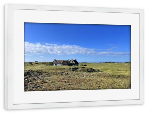 Poster mit Rahmen weiß "Fischerhaus in den Dünen" artboxONE - Natur,Architektur,Reise / Strand und Meer