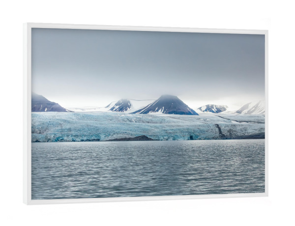Poster mit weißem Rahmen "Gletscherlandschaft" artboxONE - Natur - Gletscher,Gletschereis,Eis,Spitzbergen,Svalbard,Arktis,Arktischer ozean,Meer