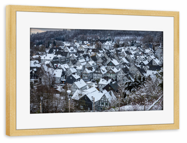 Poster mit Rahmen kiefer "Dezember in Freudenberg" artboxONE - Architektur