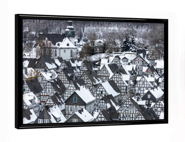 Poster mit schwarzem Rahmen "Der Winter in Freudenberg" artboxONE - Architektur