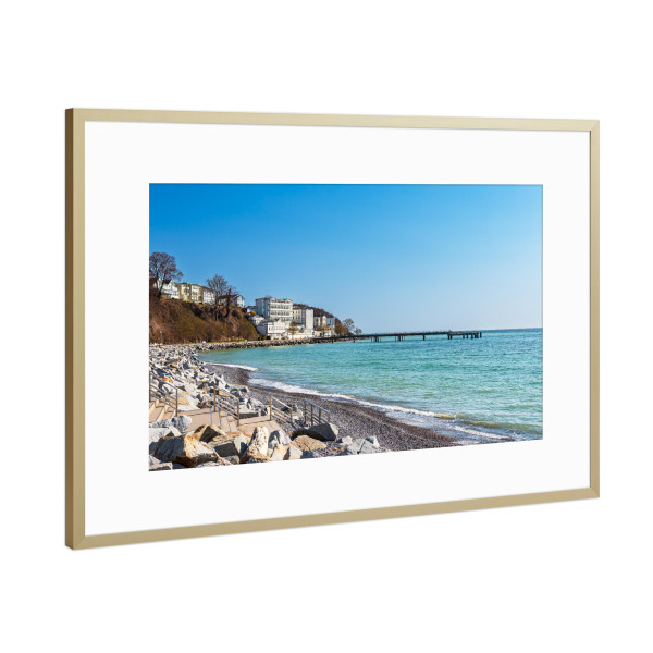 Poster mit Rahmen Gold "Seebrücke in Sassnitz" artboxONE - Städte,Natur,Reise,Architektur,Reise / Strand und Meer