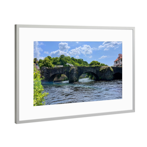 Poster mit Rahmen Silber "Pont de Fleurie" artboxONE - Natur,Floral,Reise / Länder