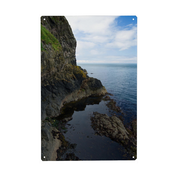 Metall Poster "Felsen und Meer in Nordirland" artboxONE - Natur,Reise / Strand und Meer,Reise / Länder