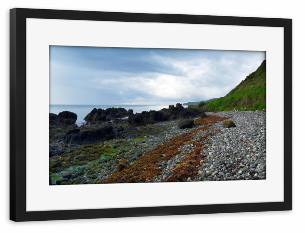 Poster mit Rahmen schwarz "Felsenufer beim Gobbins Cliff" artboxONE - Natur,Reise,Reise / Strand und Meer
