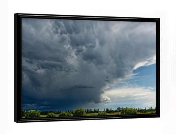 Poster mit schwarzem Rahmen "Bedrohliche Gewitterwolke" artboxONE - Natur