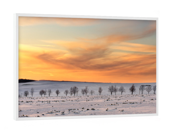 Poster mit weißem Rahmen "Himmelsfarben und Schnee" artboxONE - Natur