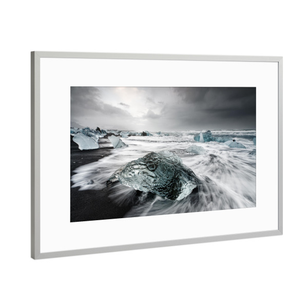 Poster mit Rahmen Silber "Dramatischer Eisstrand" artboxONE - Natur,Reise / Strand und Meer,Reise / Länder