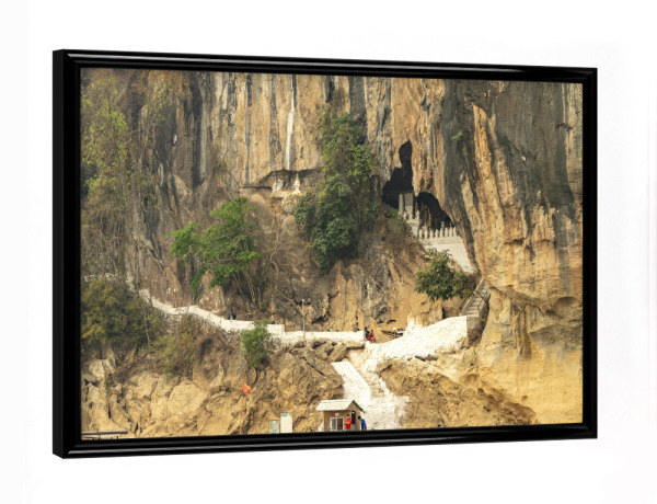 Poster mit schwarzem Rahmen "Pak Ou Höhlen am Mekong" artboxONE - Natur,Reise / Asien