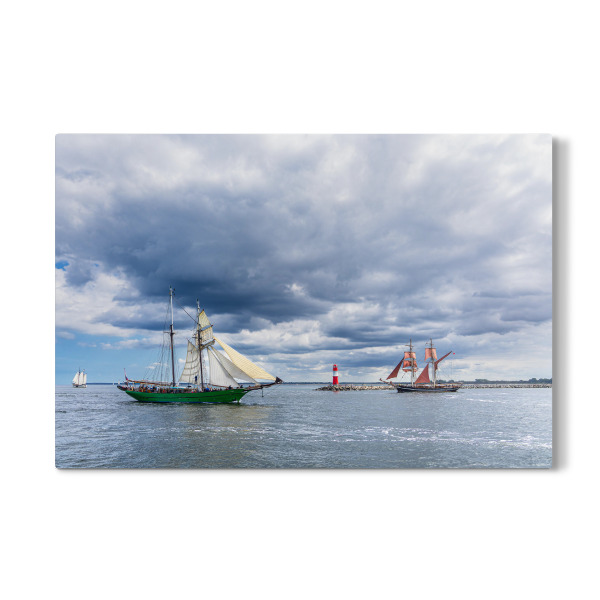 Galerie-Print "Ostsee mit Mole und Segelschiffen" 30x20 cm artboxONE