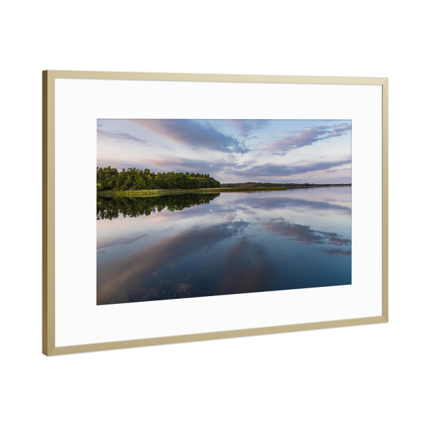 Poster mit Rahmen Gold "Schaalsee in Seedorf mit Wolken" artboxONE - Natur,Reise