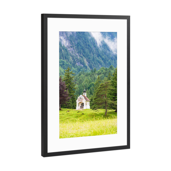 Poster mit Rahmen Schwarz (Metallic) "Die Kapelle Maria Königin" artboxONE - Natur,Reise,Architektur