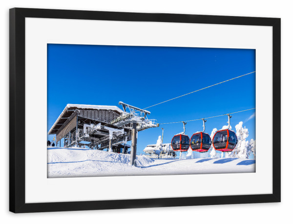 Poster mit Rahmen schwarz "Seilbahn im Winter in Ruka" artboxONE - Natur,Reise,Architektur,Reise / Länder