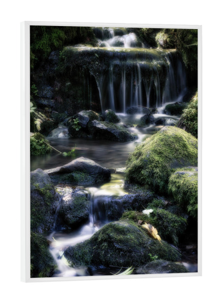 Poster mit weißem Rahmen "Kleiner Waldbach" artboxONE - Natur,Reise,Floral