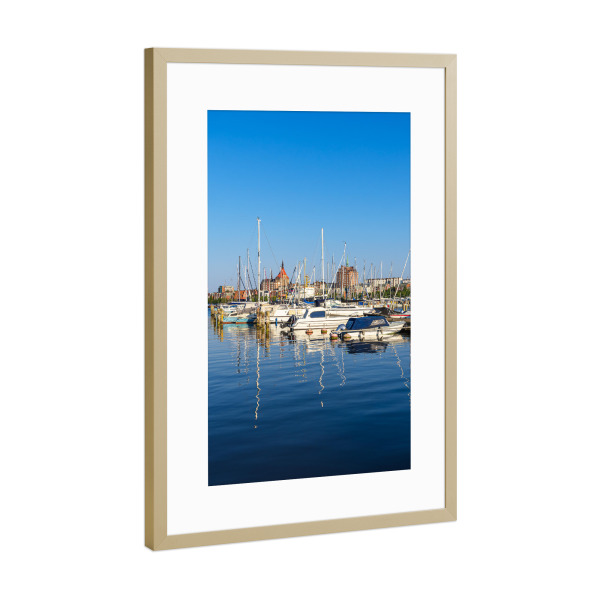 Poster mit Rahmen Gold "Marina in Gehlsdorf" artboxONE - Städte,Natur,Reise,Architektur