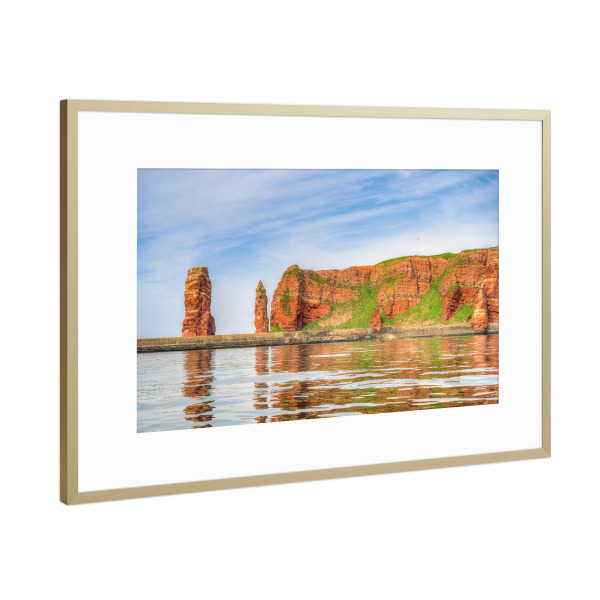 Poster mit Rahmen Gold "Helgoland Lange Anna und Klippen" artboxONE - Reise,Musik,Reise / Strand und Meer