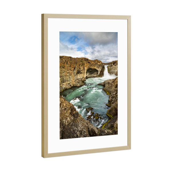 Poster mit Rahmen Gold "Wasserfall in Island" artboxONE - Natur,Reise,Reise / Länder