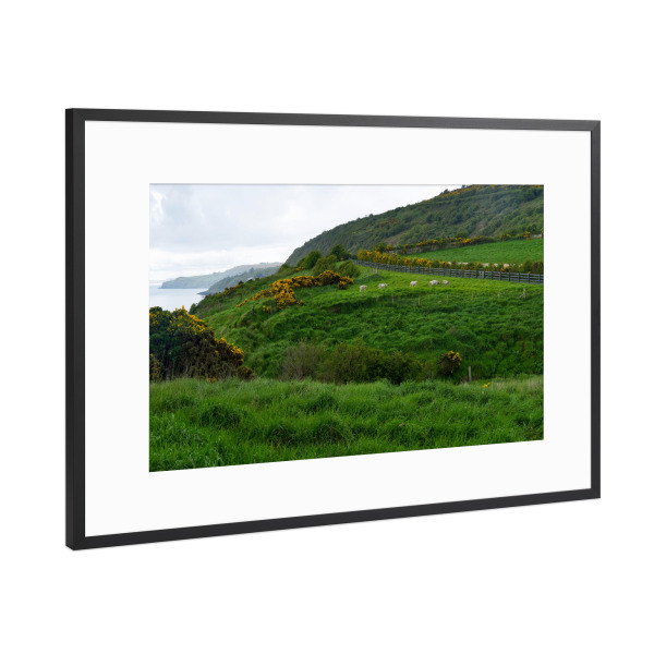 Poster mit Rahmen Schwarz (Metallic) "Grünes Nordirland" artboxONE - Natur,Reise / Strand und Meer,Reise / Länder