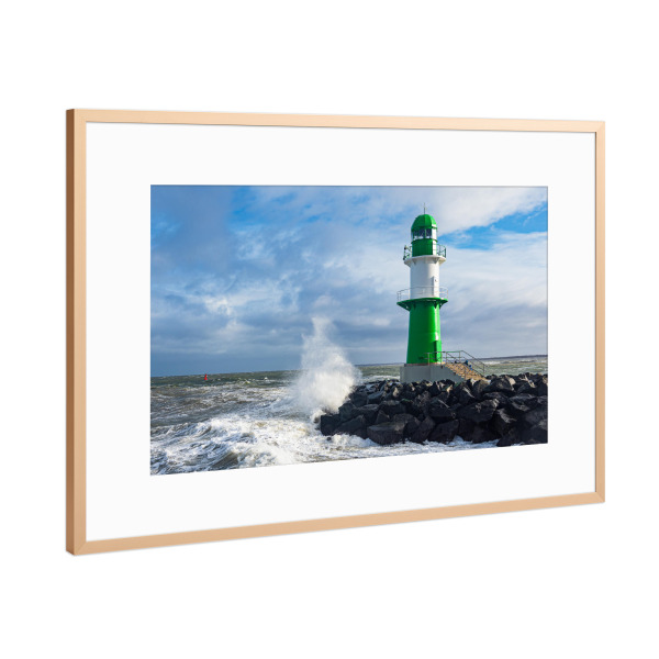 Poster mit Rahmen Kupfer "Wellen, Meer, Mole, Wolken" artboxONE - Natur,Reise,Architektur,Reise / Strand und Meer