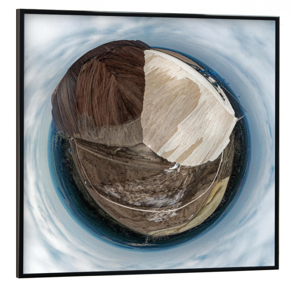 Poster mit schwarzem Rahmen 30x30 cm "Two Colors - Planet" artboxONE - Städte,Natur,Reise,Architektur,Reise / Länder