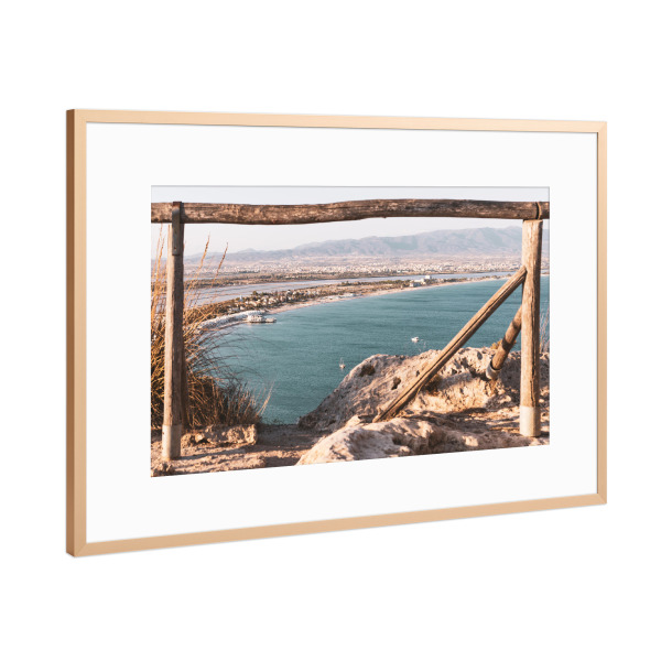 Poster mit Rahmen Kupfer "Sardinien - Blick über die Küste" artboxONE - Reise - Italien,Reise,Meer,Küste,Ausblick,Rahmen,Ozean,Sardinien,Cagliari