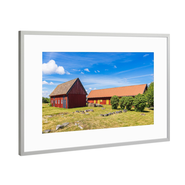 Poster mit Rahmen Silber "Rote Holzhäuser in Schweden" artboxONE - Natur,Reise,Architektur,Reise / Länder