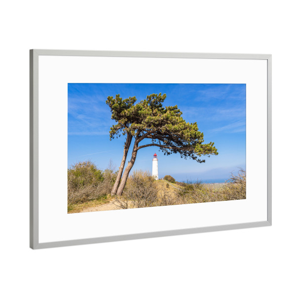 Poster mit Rahmen Silber "Leuchtturm auf der Insel Hiddensee" artboxONE - Natur,Reise,Architektur