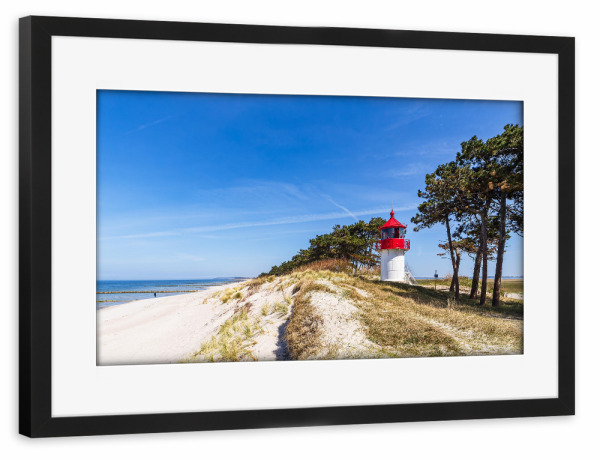Poster mit Rahmen schwarz "Strand und der Leuchtturm Gellen" artboxONE - Natur,Reise,Architektur,Reise / Strand und Meer