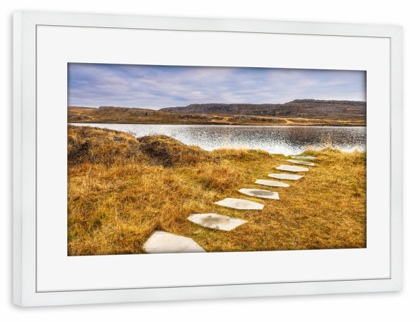 Poster mit Rahmen weiß "See im Osten von Island" artboxONE - Natur,Reise,Reise / Länder