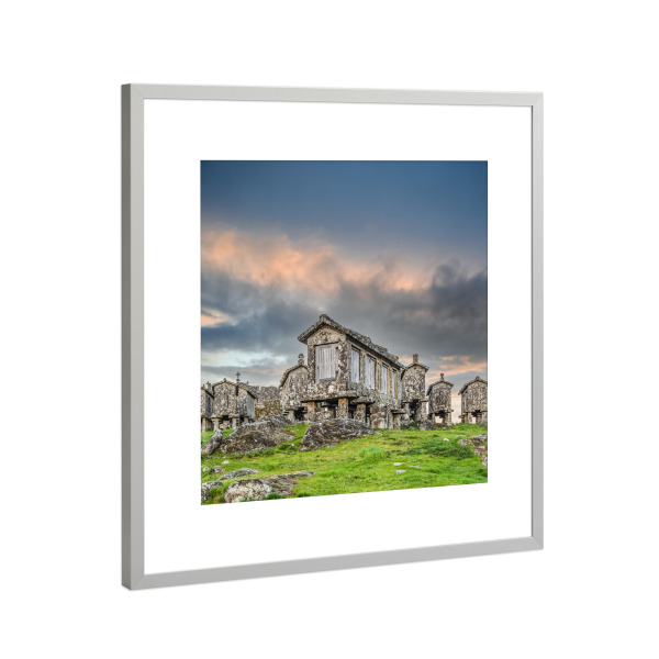 Poster mit Rahmen Silber "Portugiesische Getreidespeicher" artboxONE - Natur,Abstrakt,Reise / Länder