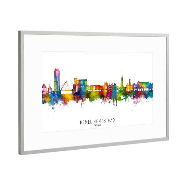 Poster mit Rahmen Silber "Hemel Hempstead Skyline txt" artboxONE - Städte